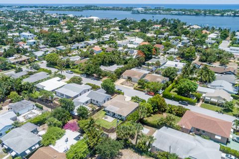 A home in Lake Worth Beach