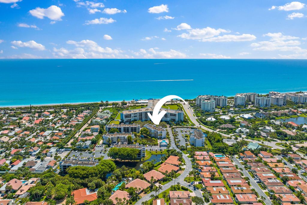 Photo of 1605 S Us Highway 1 #B406, Jupiter, FL 33477 (MLS # R11070826)