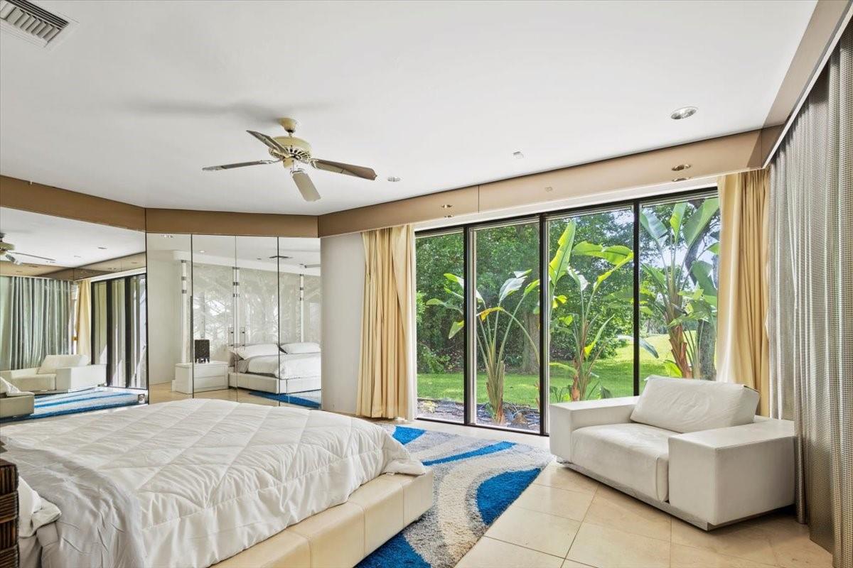 Woodlands Sec Four 66-25 - Residential