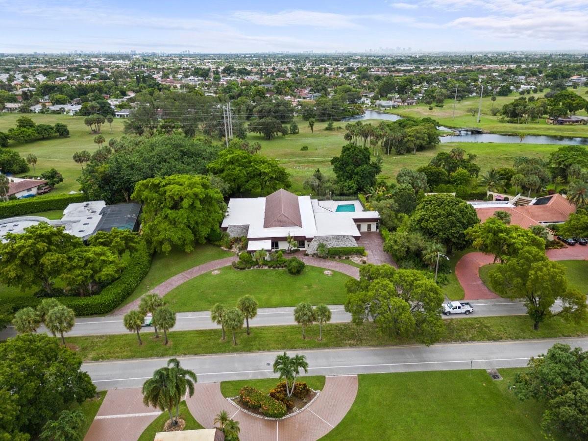 Woodlands Sec Four 66-25 - Residential