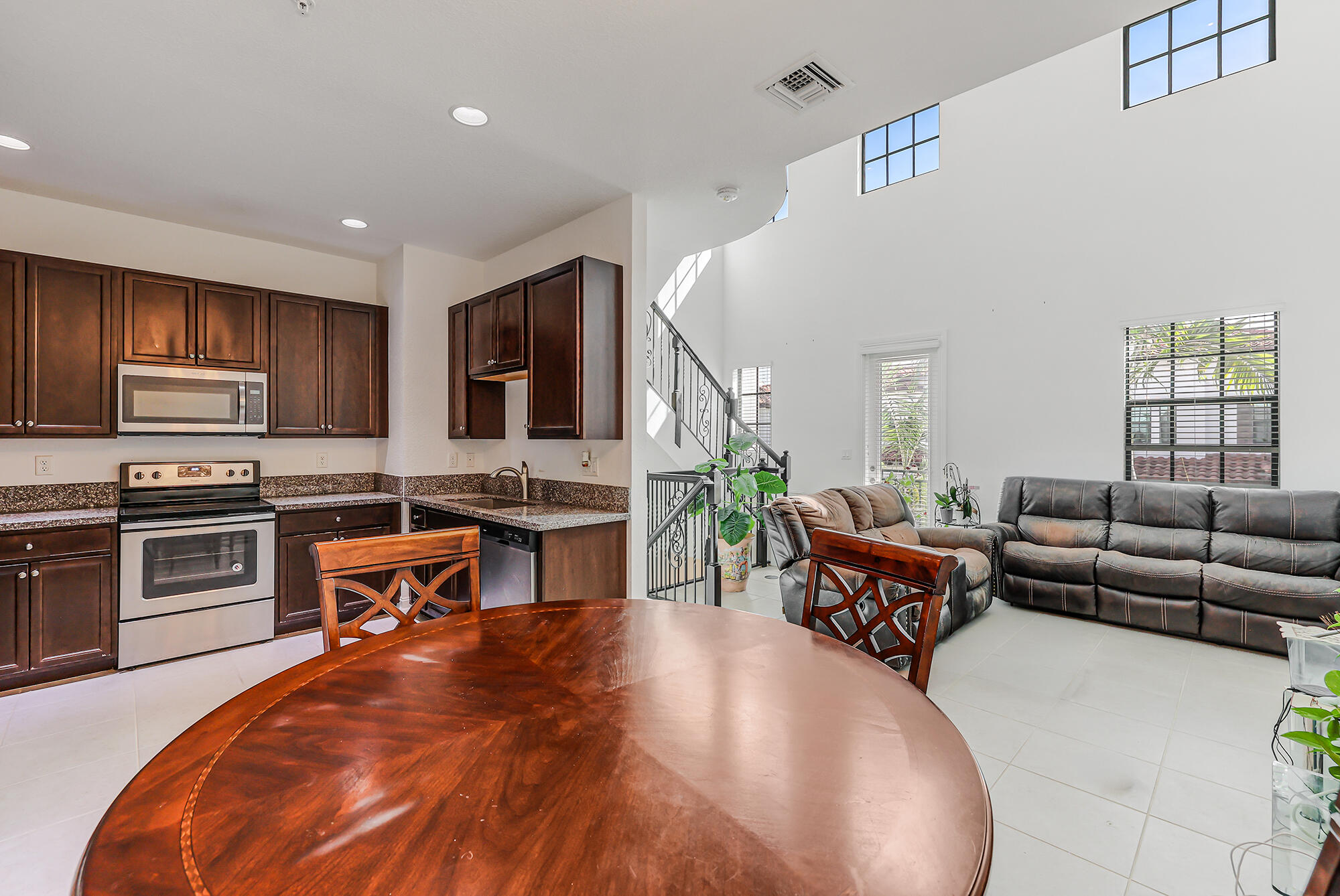PEMBROKE LAKES SOUTH - Residential