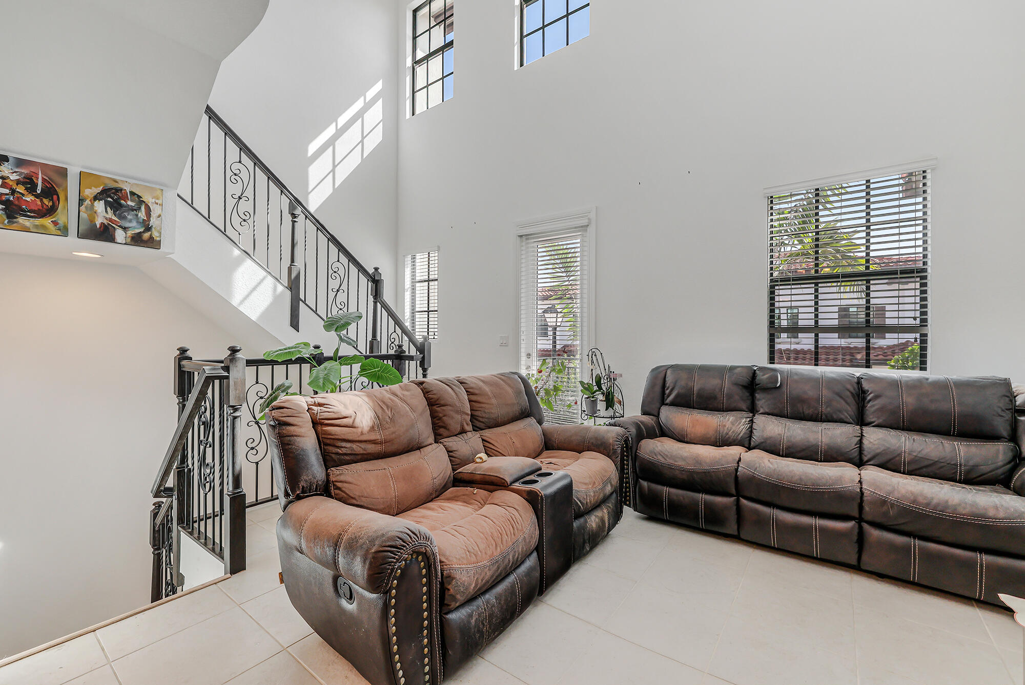PEMBROKE LAKES SOUTH - Residential