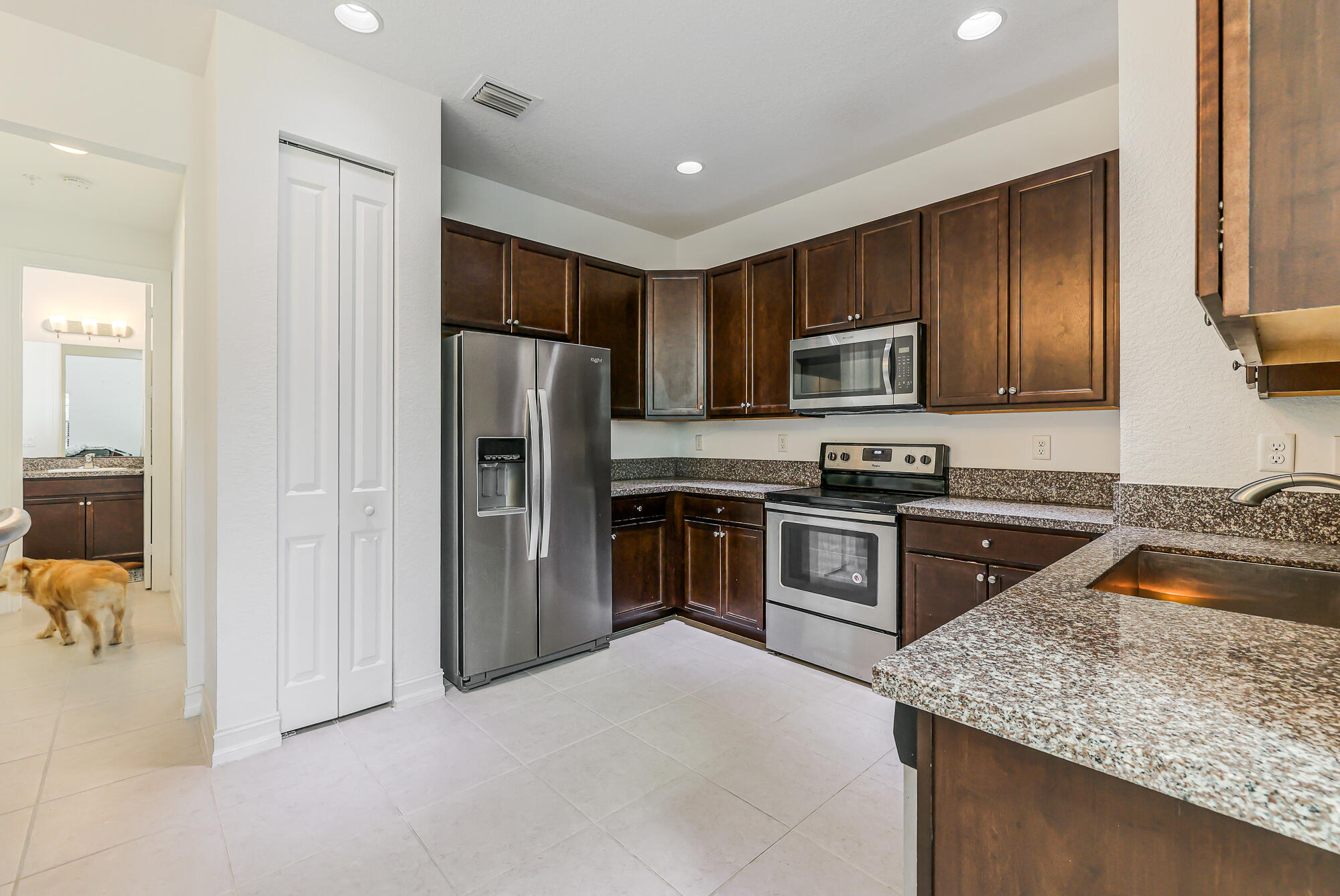 PEMBROKE LAKES SOUTH - Residential