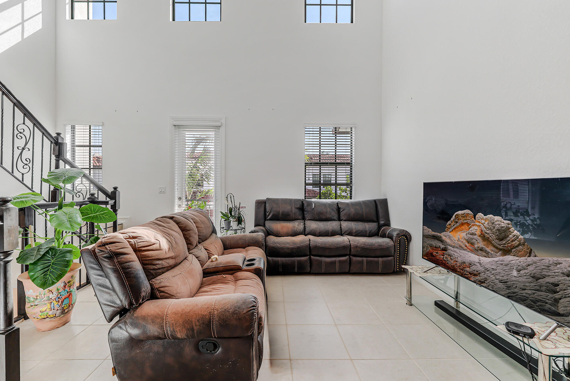 PEMBROKE LAKES SOUTH - Residential