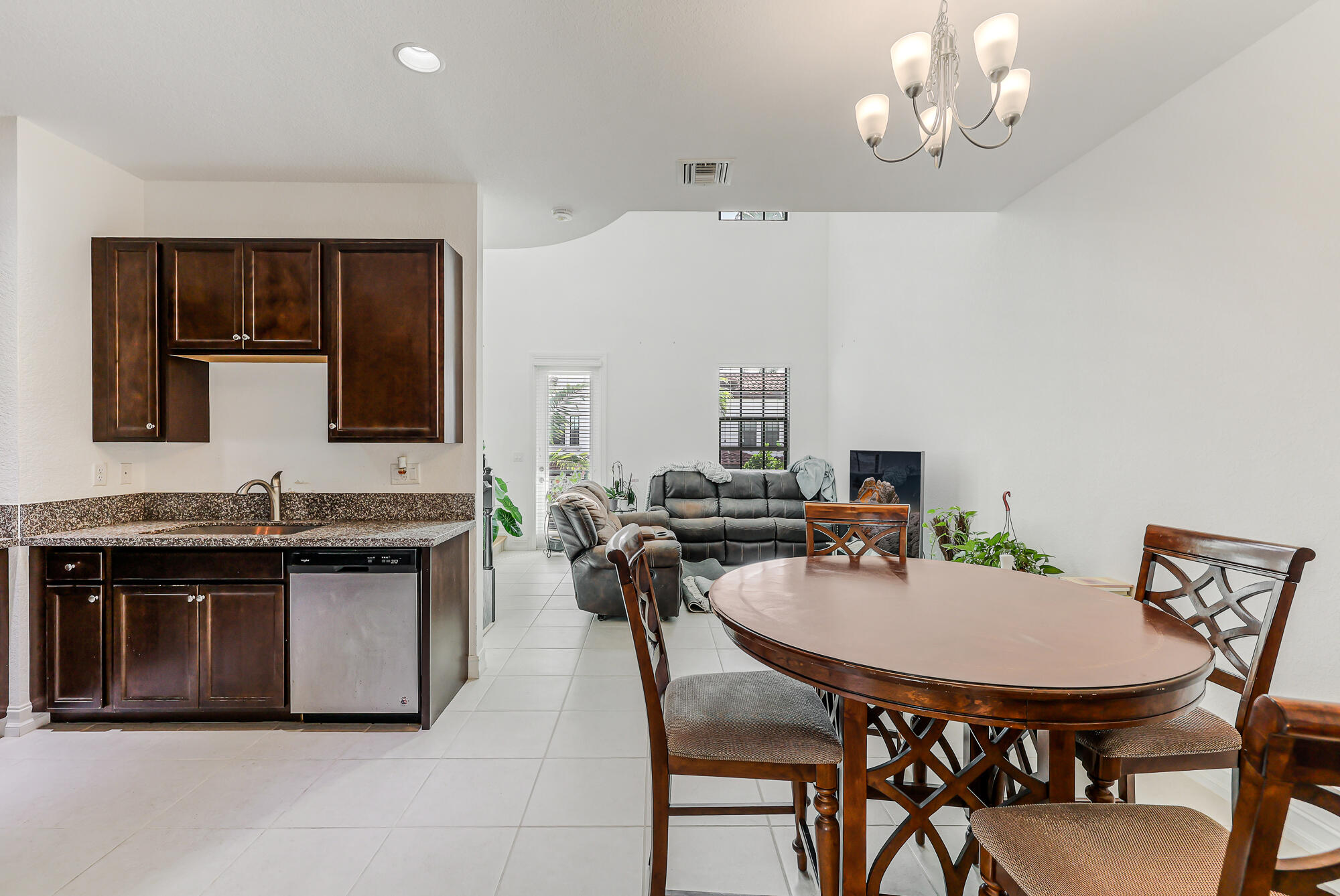 PEMBROKE LAKES SOUTH - Residential