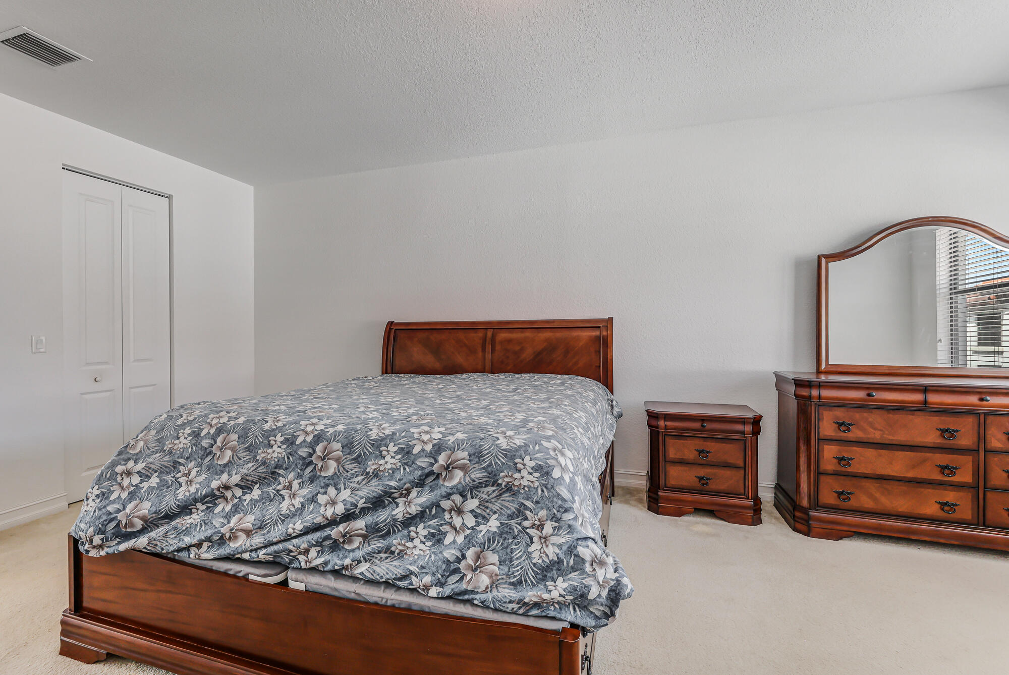 PEMBROKE LAKES SOUTH - Residential