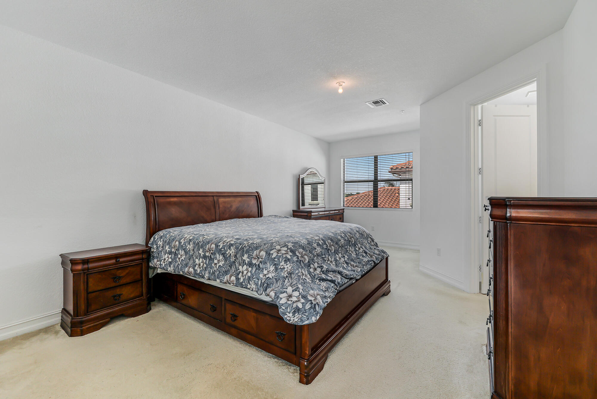 PEMBROKE LAKES SOUTH - Residential