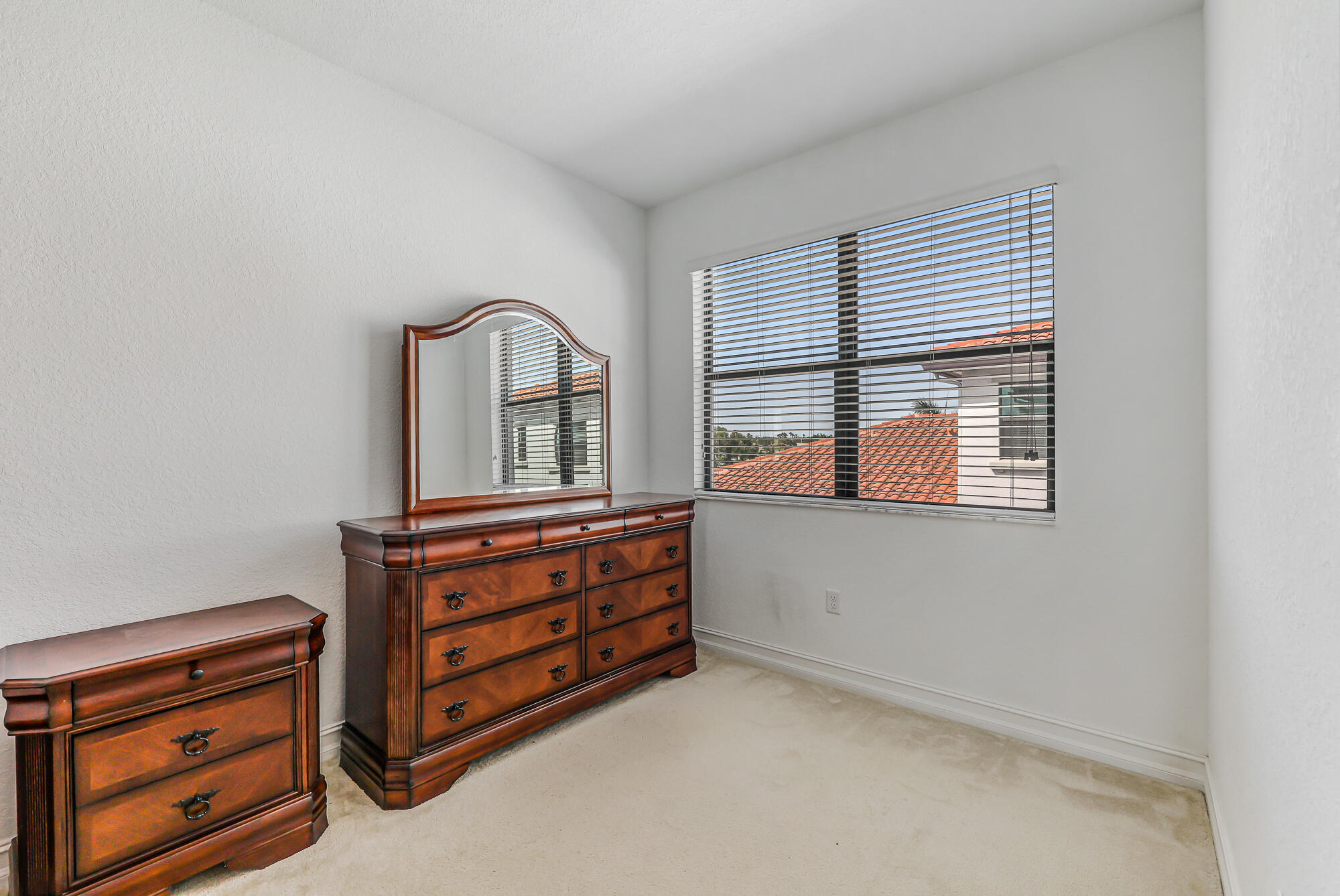 PEMBROKE LAKES SOUTH - Residential