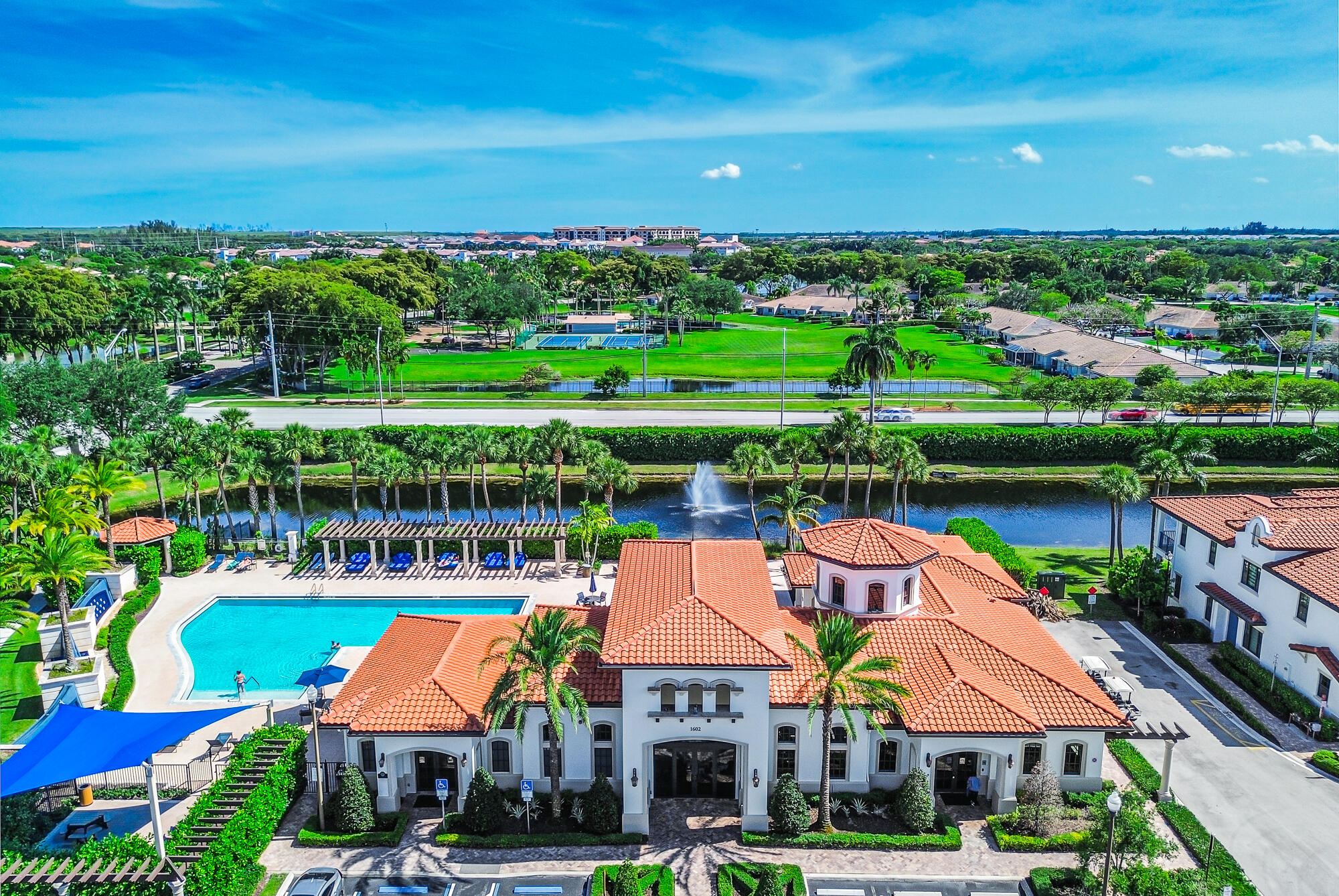 PEMBROKE LAKES SOUTH - Residential