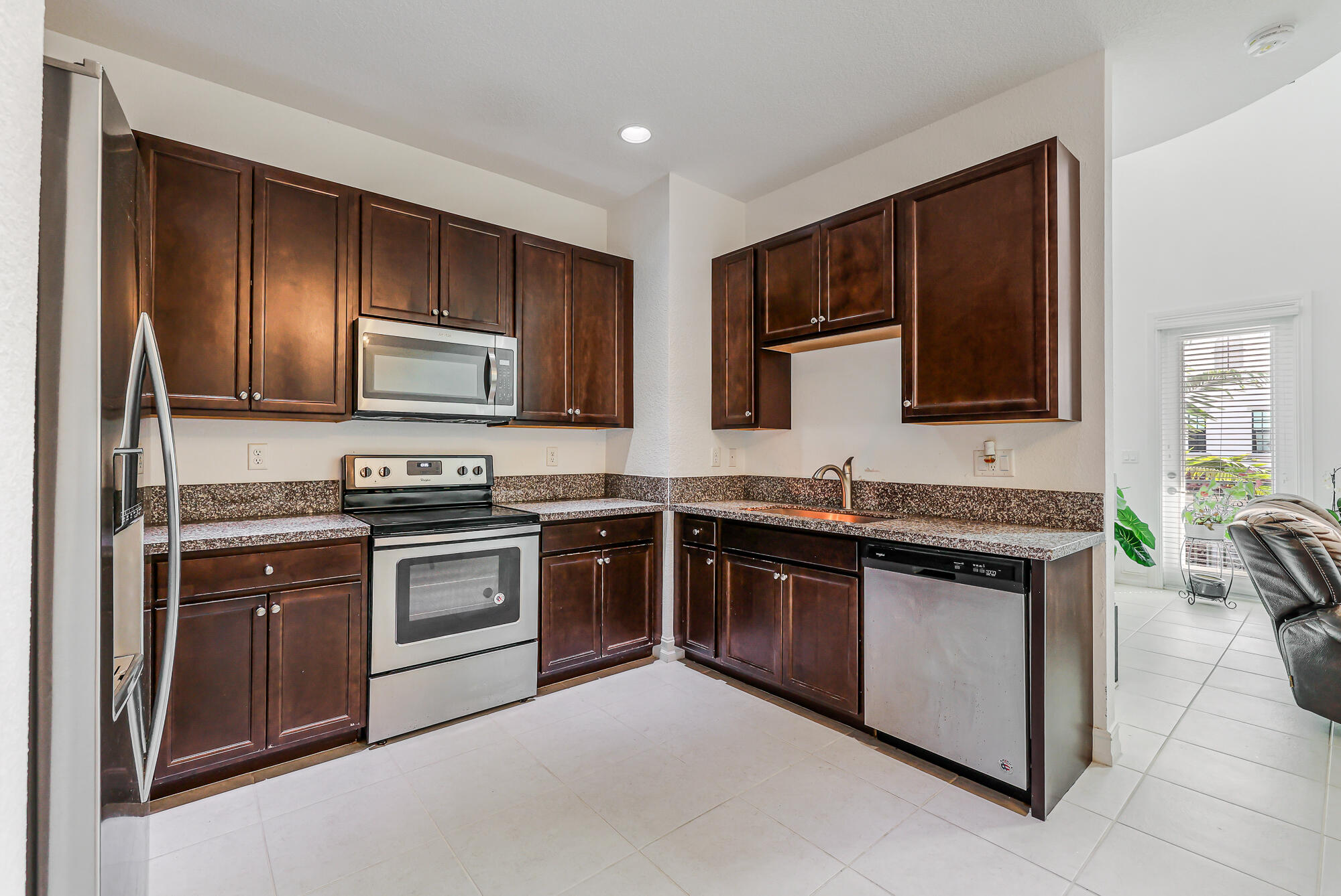 PEMBROKE LAKES SOUTH - Residential