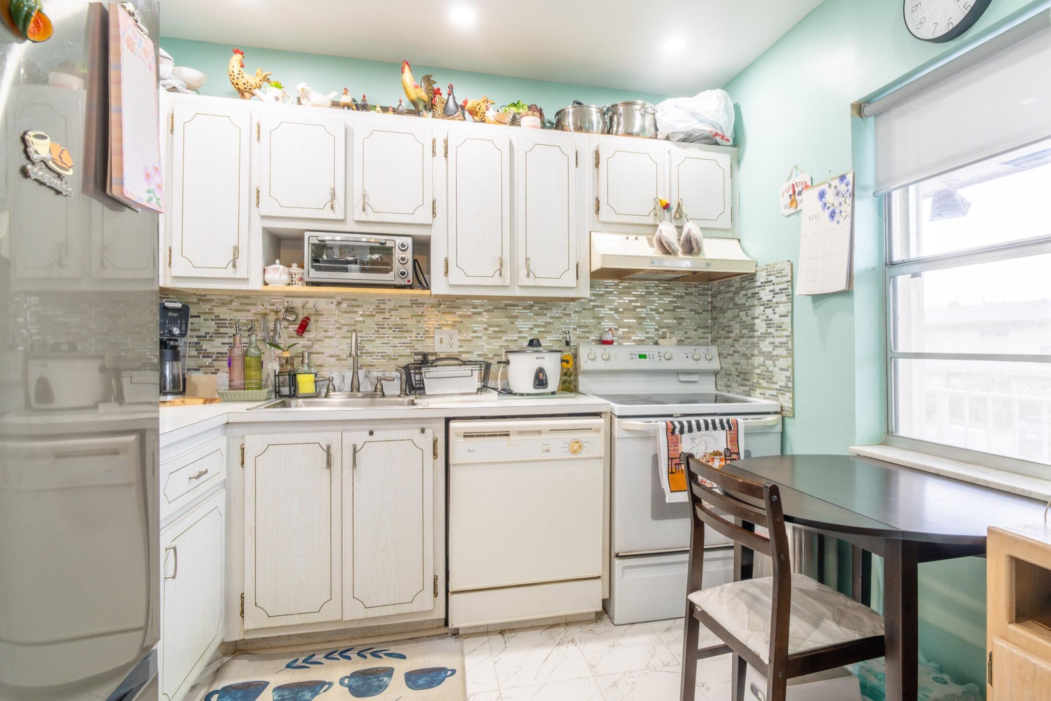 7300 NW 5th Place 203