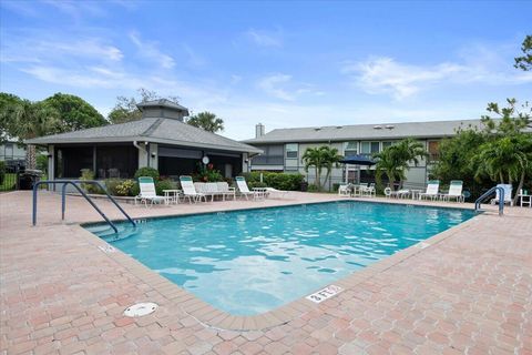 Condominium in Hobe Sound FL 8163 Croft Circle Cir 24.jpg