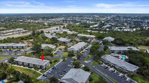 Condominium in Hobe Sound FL 8163 Croft Circle Cir 28.jpg