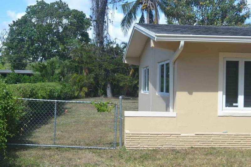 Suniland Manor - Residential