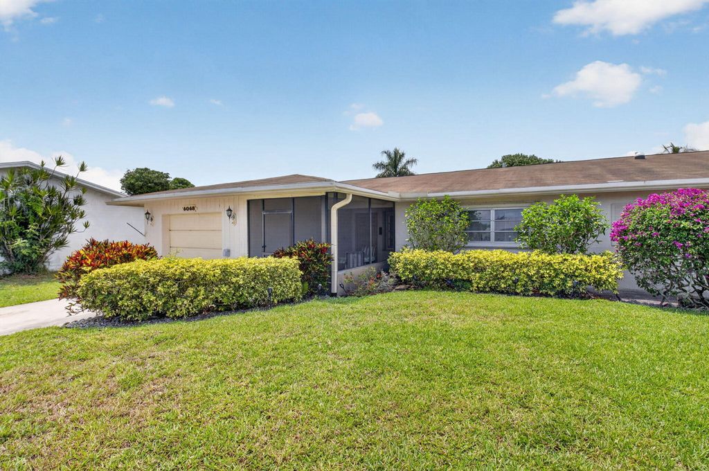 Photo of 6068 VÃ­a Diana, Delray Beach, FL 33484 (MLS # B26030823)