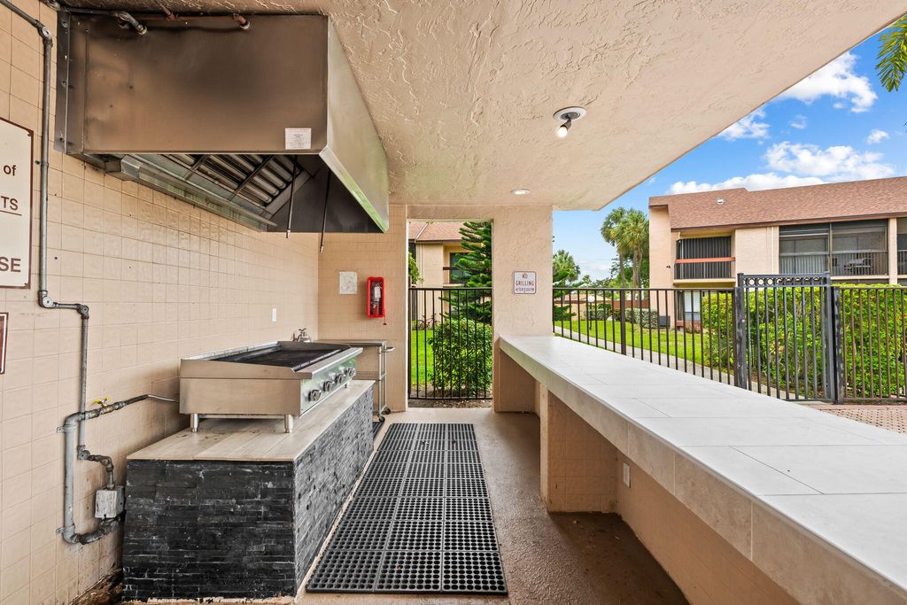 Photo of 2257 SW 15th Street #183, Deerfield Beach, FL 33442 (MLS # B26025736)