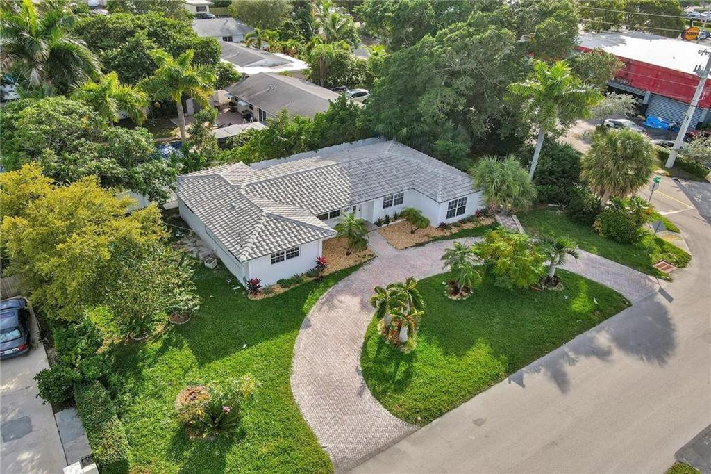 Photo of 2206 SE 14TH Street, Pompano Beach, FL 33062 (MLS # B26063813)