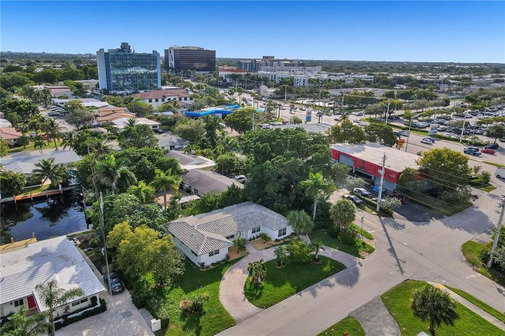 Photo of 2206 SE 14TH Street, Pompano Beach, FL 33062 (MLS # B26063813)