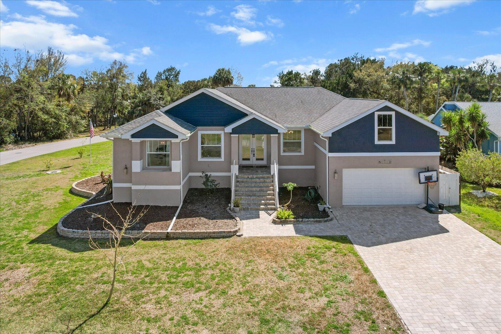 11752 W Valley Spring Lane