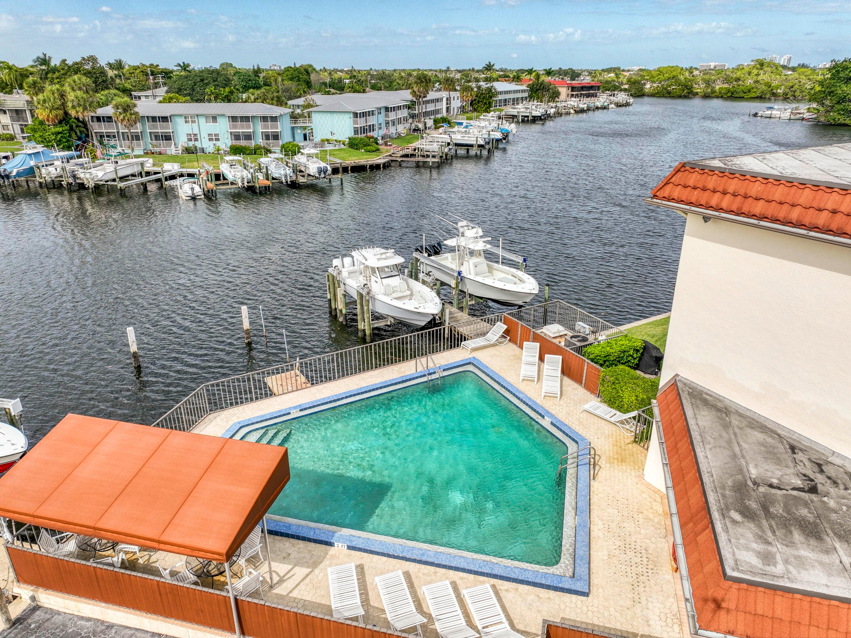 Northlake Condo - Residential