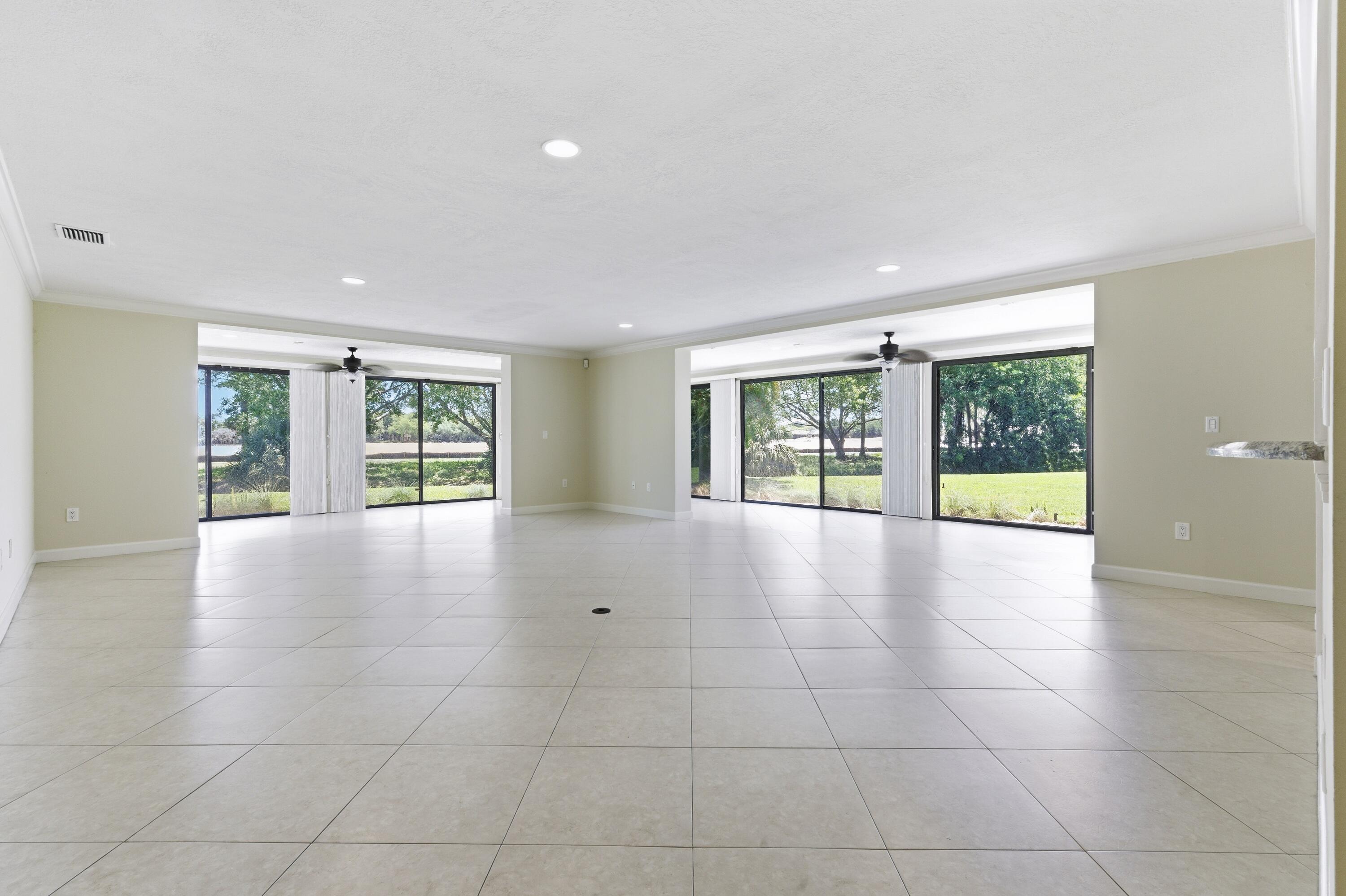 POLO ISLAND CONDO - Residential
