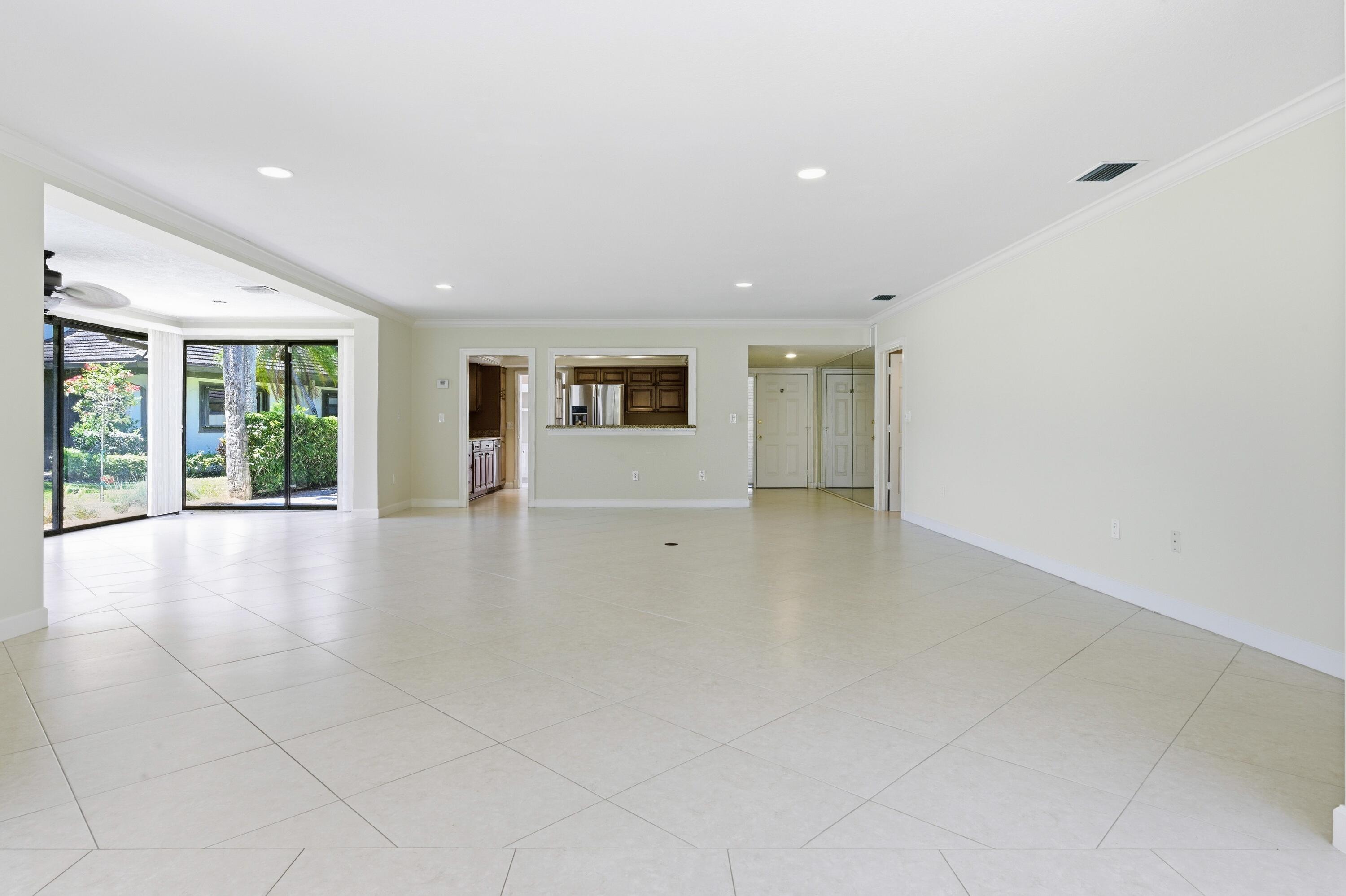 POLO ISLAND CONDO - Residential