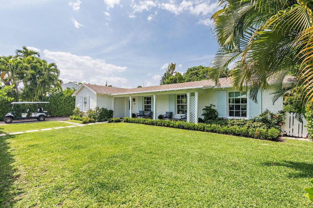 Photo of 215 Colonial Lane, Palm Beach, FL 33480 (MLS # R10949279)