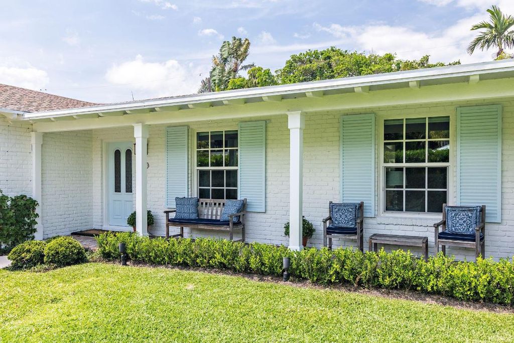 Photo of 215 Colonial Lane, Palm Beach, FL 33480 (MLS # R10949279)