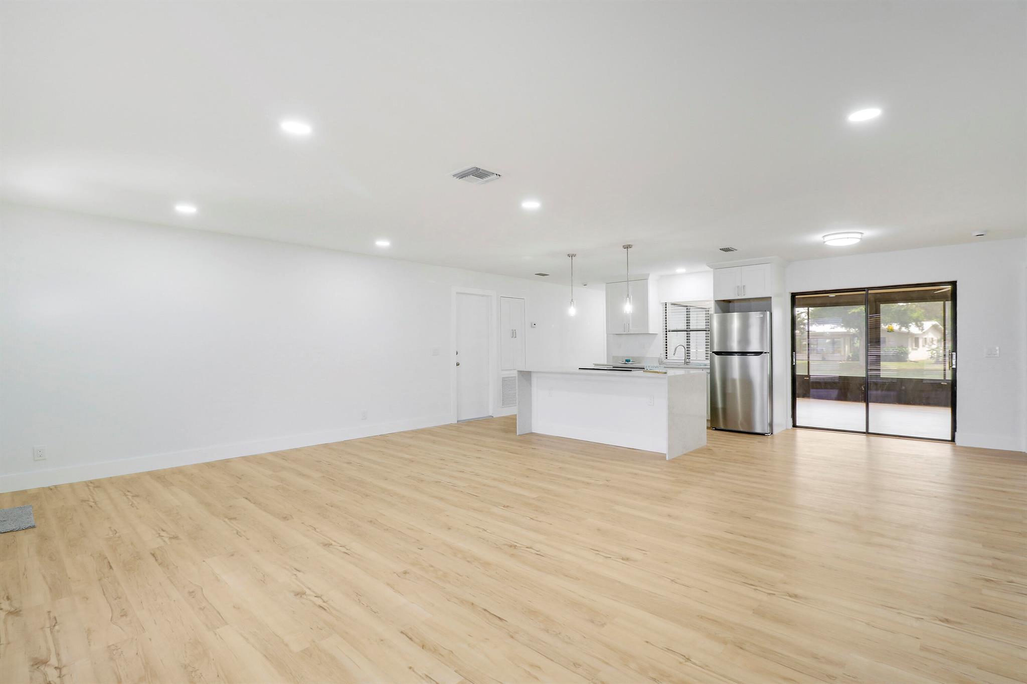 14690 Country Side Lane