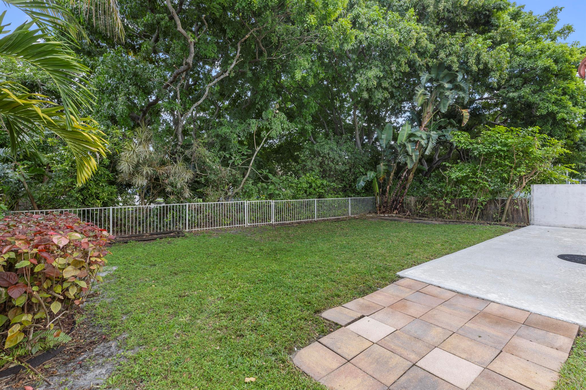 SMITH DAIRY WEST 3 - Residential Lease