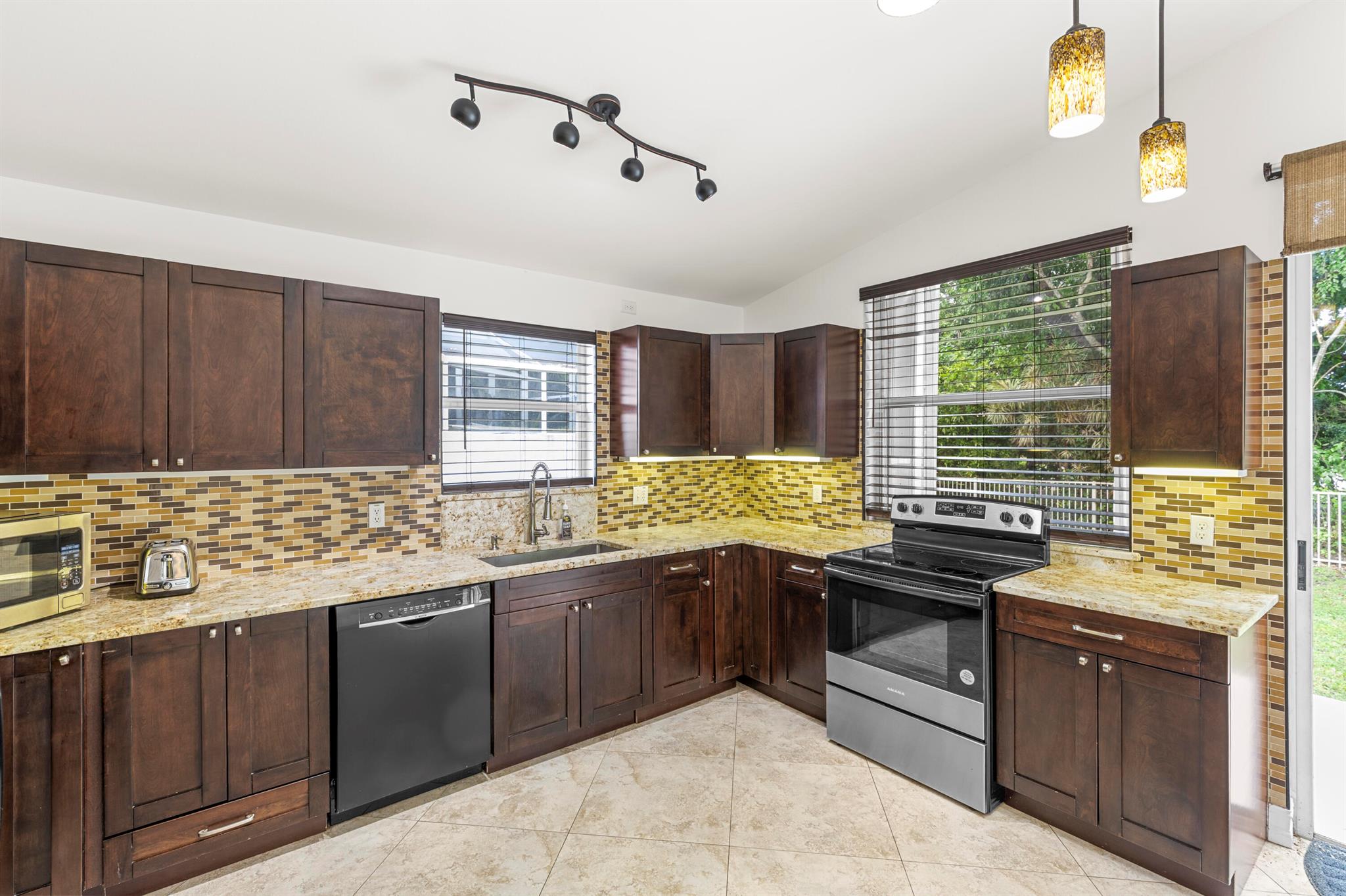 SMITH DAIRY WEST 3 - Residential Lease