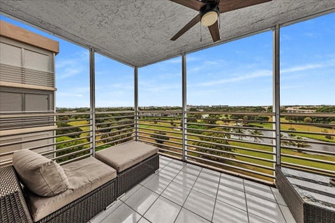 Tiny photo for 3520 Oaks Way #904, Pompano Beach, FL 33069 (MLS # B26084705)