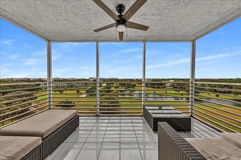 Photo of 3520 Oaks Way #904, Pompano Beach, FL 33069 (MLS # B26084705)