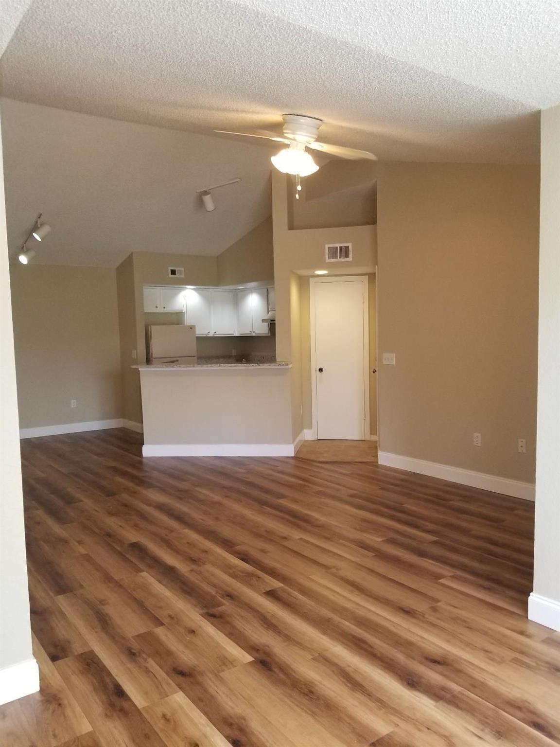 Renovated 2-bedroom, 2-bath condo in the desirable gated Ponte Verde community! Features include laminate flooring, remodeled bathrooms, granite kitchen countertops, and more. Located in the heart of West Palm Beach, just minutes from Palm Beach Outlets and downtown. Enjoy resort-style amenities--fitness center, swimming pool, and tennis courts. Hurry, this one won't last!