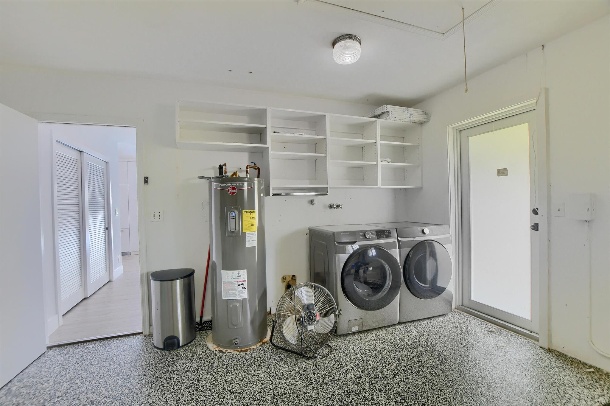 CAMINO GARDENS SEC 1 - Residential Lease