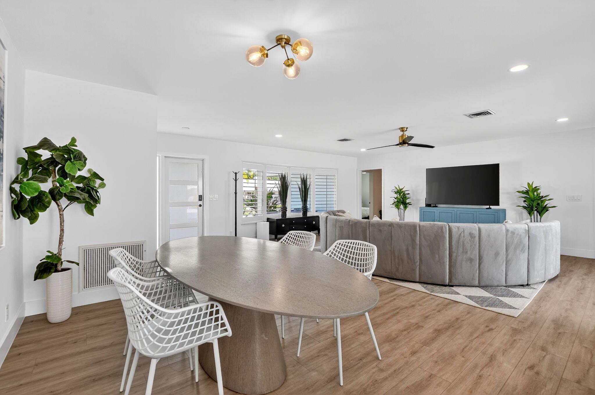 CAMINO GARDENS SEC 1 - Residential Lease