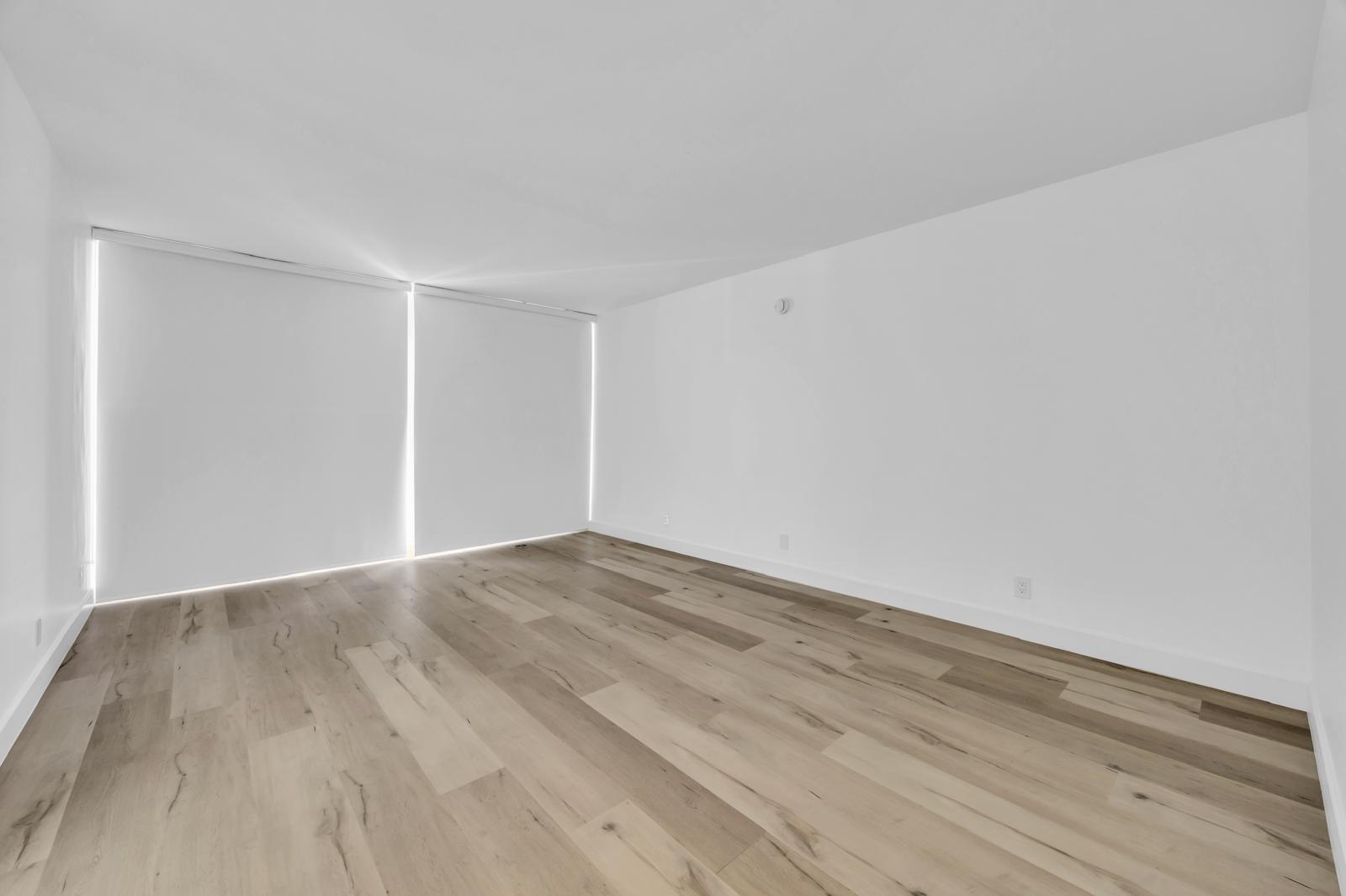 PLAZA OF THE PALM BEACHES - Residential Lease