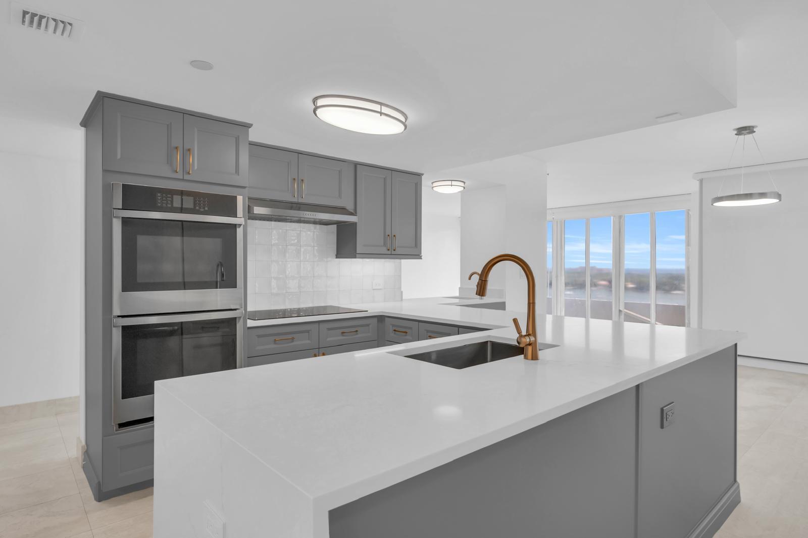 PLAZA OF THE PALM BEACHES - Residential Lease