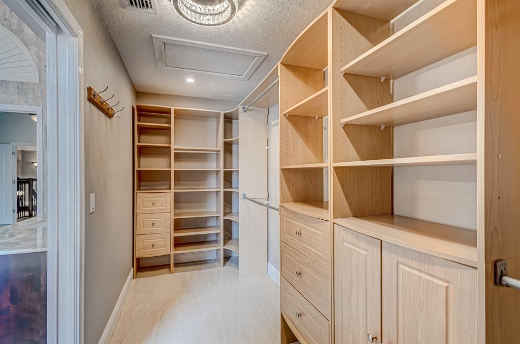 LOXAHATCHEE POINTE - Residential