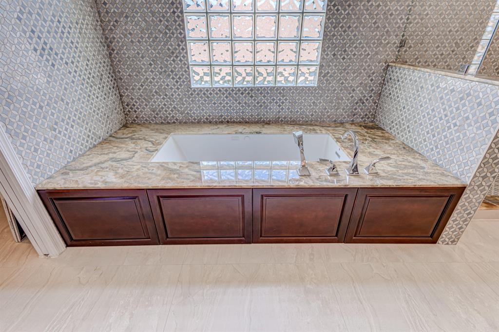 LOXAHATCHEE POINTE - Residential