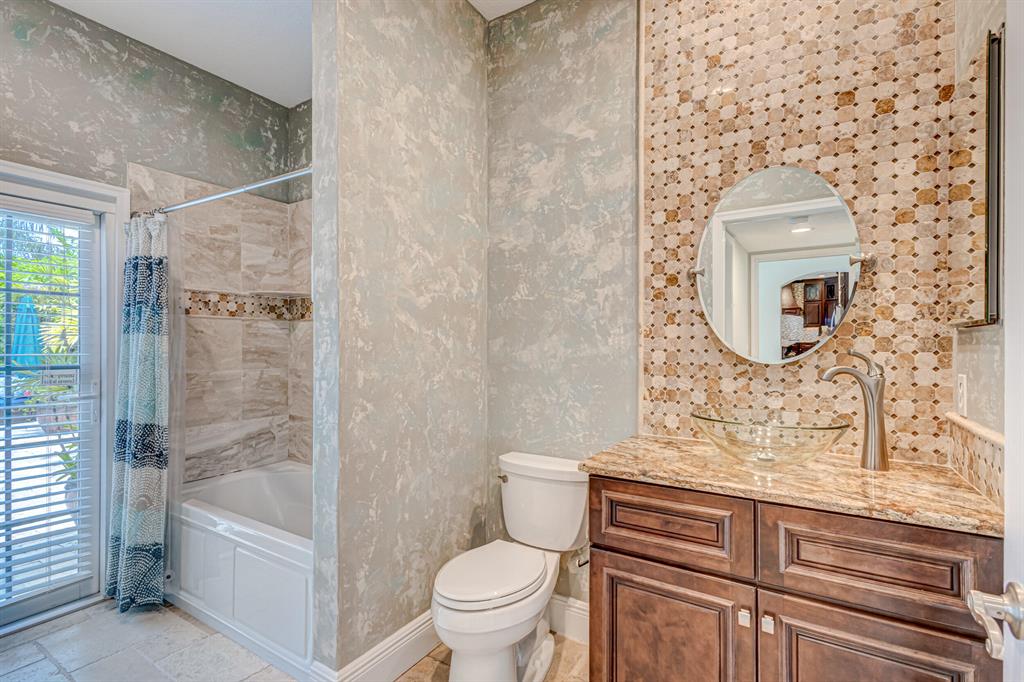 LOXAHATCHEE POINTE - Residential