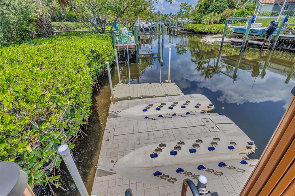 LOXAHATCHEE POINTE - Residential