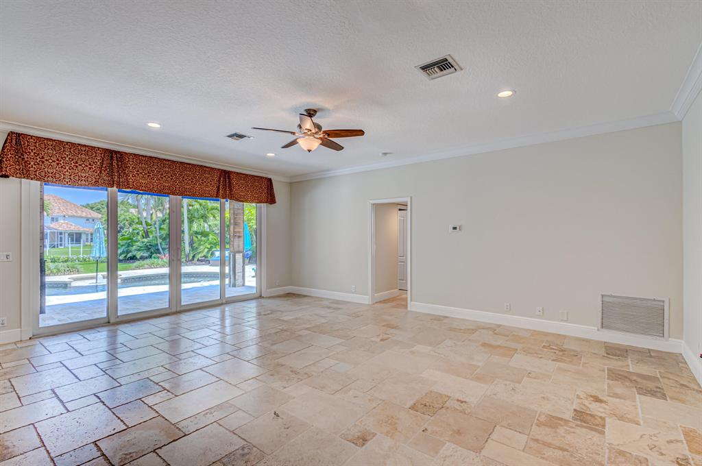 LOXAHATCHEE POINTE - Residential