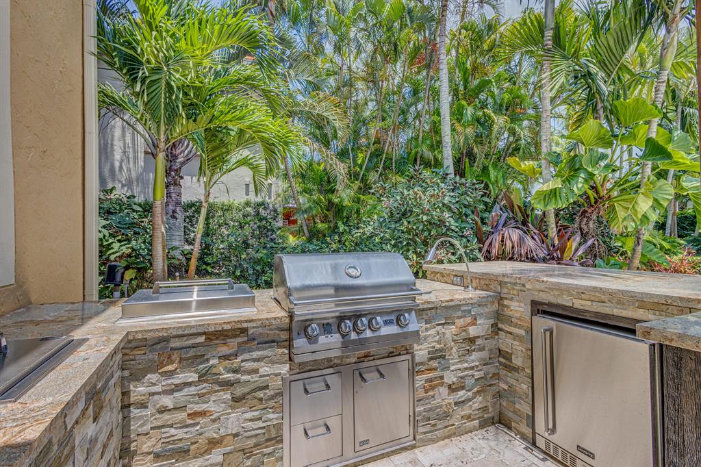 LOXAHATCHEE POINTE - Residential