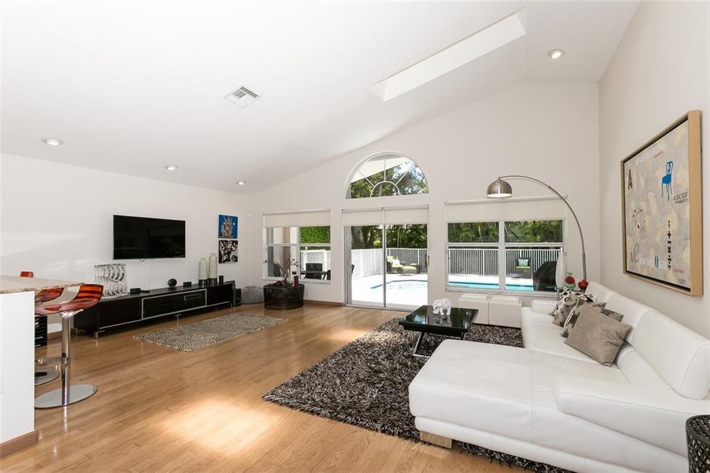 Palm-Aire Oaks Course Est - Residential