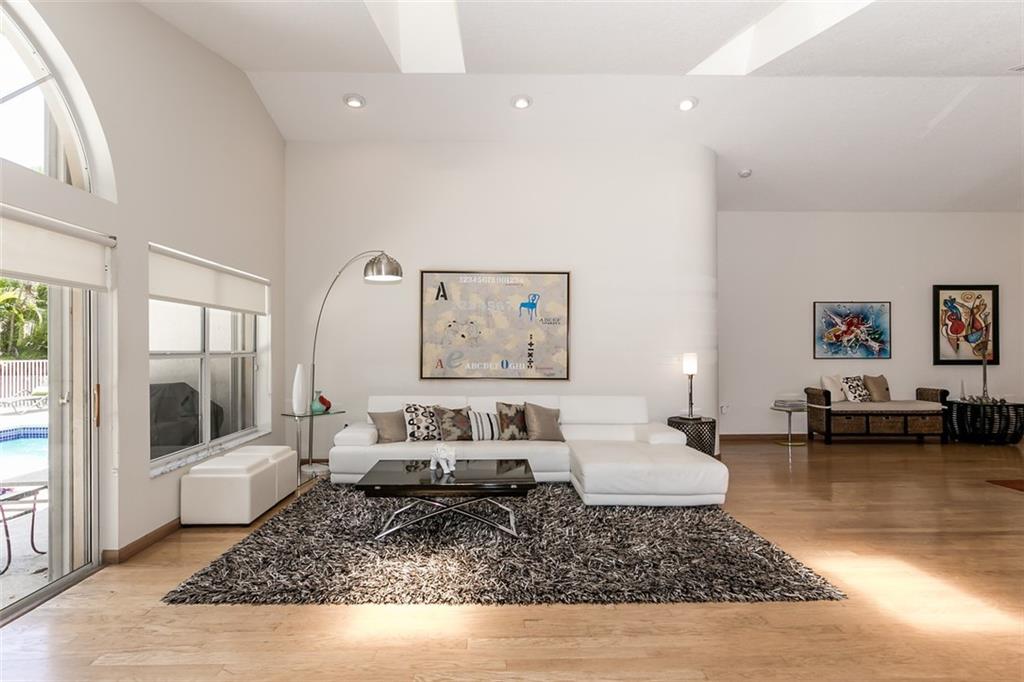 Palm-Aire Oaks Course Est - Residential
