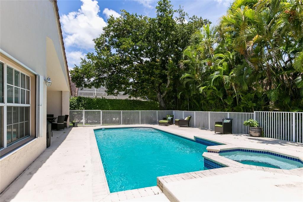 Palm-Aire Oaks Course Est - Residential