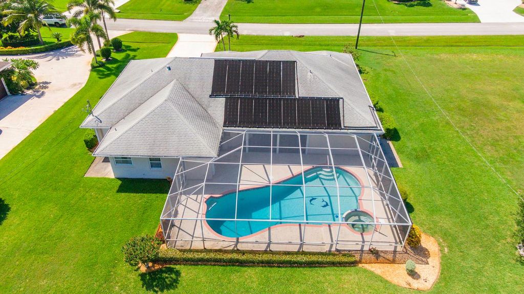 Photo of 165 SW Hawthorne Circle, Port Saint Lucie, FL 34953 (MLS # R11111910)