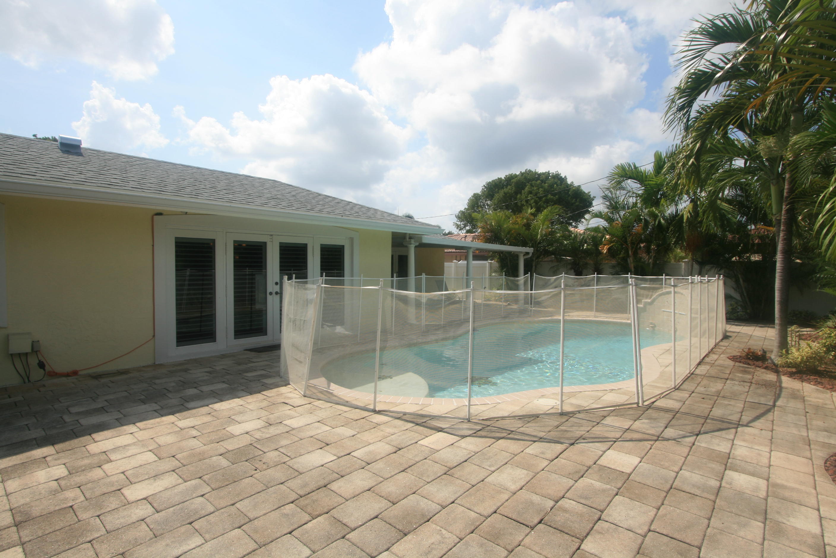 DEERFIELD BEACH GARDENS - Residential Lease