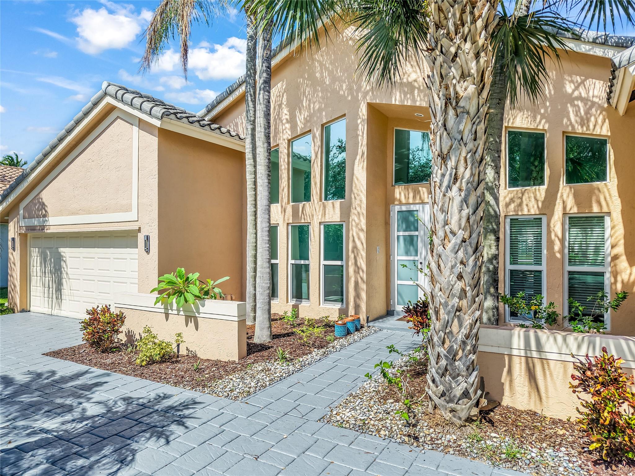 4255 NW 64th Ave, Coral Springs, FL, 33067/$950,000 2 4255 NW 64th Ave